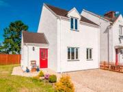 2 Bedrooms Detached house for rent in Somerton Road,...