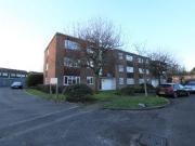 2 Bedrooms Detached house for rent in Tongham, Farnham GU10