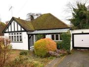 2 Bedrooms Detached house for sale in Robyns Way,...