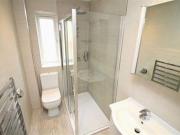 2 Bedrooms End terrace house for rent in Braford...