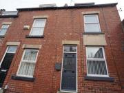 2 Bedrooms End terrace house for rent in Exley Avenue,...