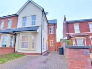 2 Bedrooms End terrace house for rent in Hampton Road,... 2 Bedrooms End terrace house for rent in Hampton Road,...