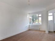 2 Bedrooms End terrace house for rent in The Pines,...