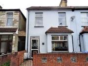 2 Bedrooms End terrace house for rent in Trinity Road,...