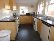 2 Bedrooms End terrace house for rent in Victoria...
