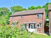 2 Bedrooms End terrace house for sale in East Grinstead,...