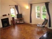 2 Bedrooms Flat for rent in 12 Shrubbery Avenue, Weston...