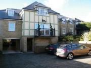 2 Bedrooms Flat for rent in 156 Noak Hill Road,...