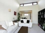 2 Bedrooms Flat for rent in Adler Street, London E1