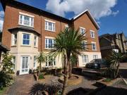 2 Bedrooms Flat for rent in Albury Road, Guildford GU1