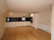 2 Bedrooms Flat for rent in Aldenham Road, Watford WD19