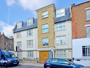 2 Bedrooms Flat for Rent in Alexander Road | Foxtons