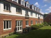 2 Bedrooms Flat for rent in Alexandra Gardens, Knaphill,...