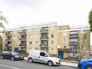 2 Bedrooms Flat for Rent in Amhurst Road | Foxtons