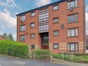 2 Bedrooms Flat for rent in Ayr Street, Springburn,...