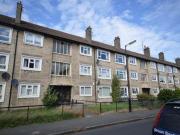 2 Bedrooms Flat for rent in Balmoral Place, Broughty...