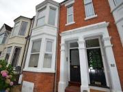 2 Bedrooms Flat for rent in Balmoral Road, Northampton NN2
