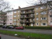 2 Bedrooms Flat for rent in Banchory Avenue, Glasgow G43