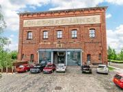 2 Bedrooms Flat for rent in Barton Court, Central Way,...