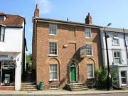 2 Bedrooms Flat for rent in Bridge Street, Leatherhead KT22