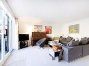 2 Bedrooms Flat for rent in Brooks Mews, London W1K