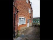 2 Bedrooms Flat for rent in Campbell Road, Bedford MK40