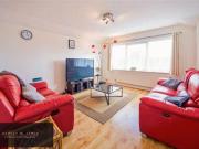 2 Bedrooms Flat for rent in Canning Road, Wealdstone,...