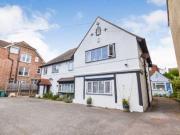 2 Bedrooms Flat for rent in Cantelupe Road, Bexhill On...