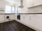 2 Bedrooms Flat for rent in Canterbury House, Royal...