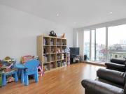 2 Bedrooms Flat for rent in Caspian Wharf, Yeo Street,...