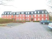 2 Bedrooms Flat for rent in Castlecroft Road,...