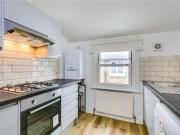 2 Bedrooms Flat for rent in Cavendish Road, Balham,...
