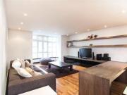 2 Bedrooms Flat for rent in Chantry Square, Kensington,...