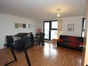 2 Bedrooms Flat for rent in Chapel Street, Salford M3