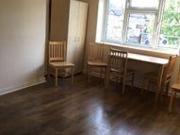2 Bedrooms Flat for rent in Charlton Road, London, East...