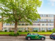 2 Bedrooms Flat for Rent in Chatsworth road | Foxtons