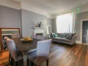 2 Bedrooms Flat for rent in Chesham Place, Brighton BN2
