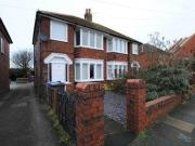 2 Bedrooms Flat for rent in Chester Avenue, Poulton Le...