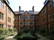 2 Bedrooms Flat for rent in Church Close, Kensington...