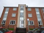 2 Bedrooms Flat for rent in Clayburn Street, Hulme,...