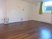 2 Bedrooms Flat for rent in Cleveland Road, Uxbridge,...