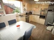 2 Bedrooms Flat for rent in Clifton Court, Heaton Moor SK4