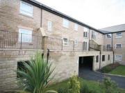 2 Bedrooms Flat for rent in Clough Gardens, Haslingden,...