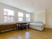 2 Bedrooms Flat for rent in Coldharbour Lane, Camberwell SE5