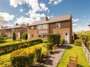 2 Bedrooms Flat for rent in Colinton Mains Road,...