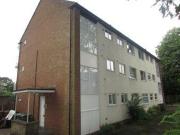 2 Bedrooms Flat for rent in College Grove Road, College...