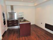 2 Bedrooms Flat for rent in Commercial Street,...