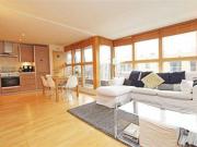 2 Bedrooms Flat for rent in Copenhagen Place, London E14