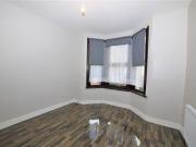 2 Bedrooms Flat for rent in Creighton Avenue, East Ham,...