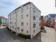 2 Bedrooms Flat for rent in Creine Mill Lane North,...